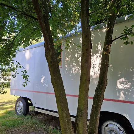 Alter Schaustellerwagen Camping