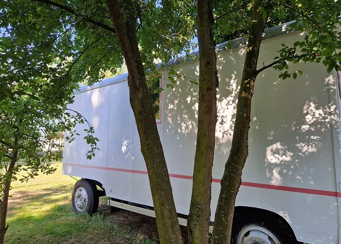 Alter Schaustellerwagen Camping